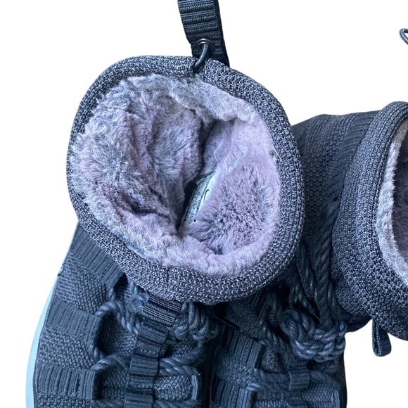 NIKE Roshe Run Hi Sneaker Boot Womens Sz 7.5 Black Knit Ankle Boots High Top - Picture 6 of 8